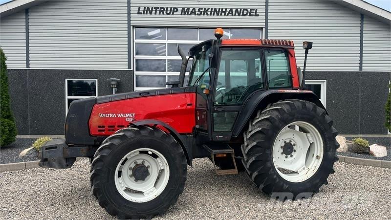 Valmet 8050 Tractors