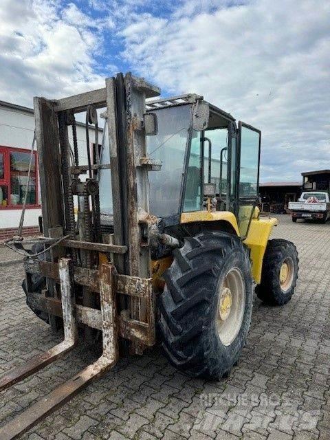 JCB 940-2 Rough Terrain Trucks