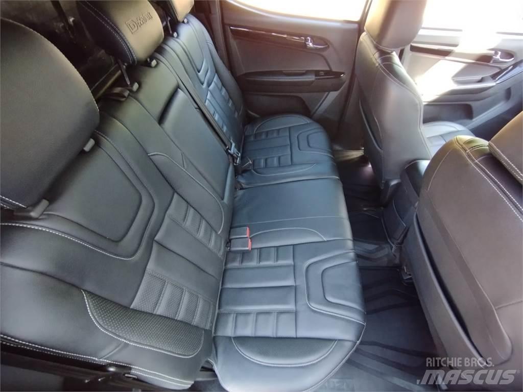 Isuzu Blade Pickup Trucks