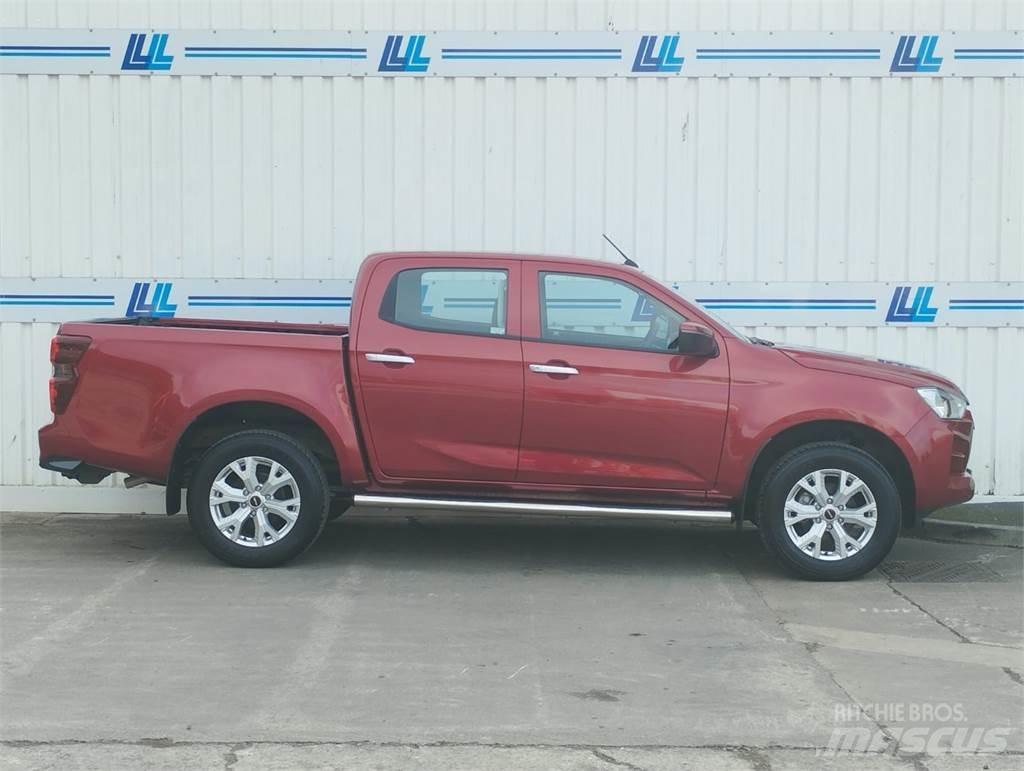 Isuzu DL20 Pickup Trucks