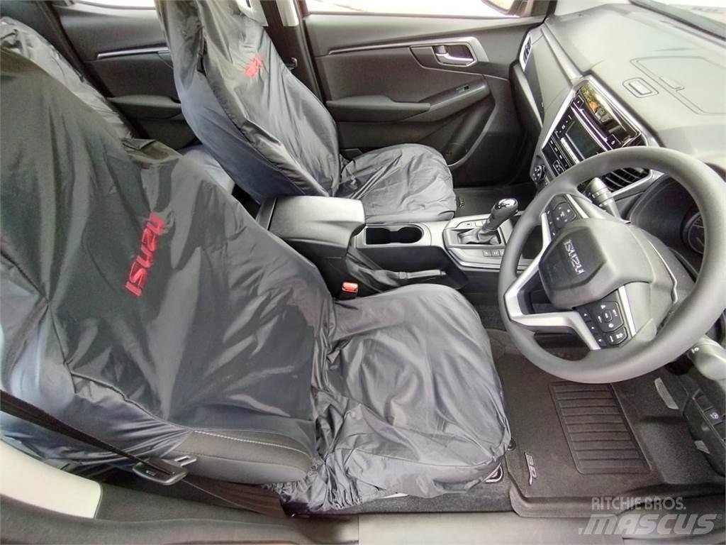 Isuzu DL20 Pickup Trucks