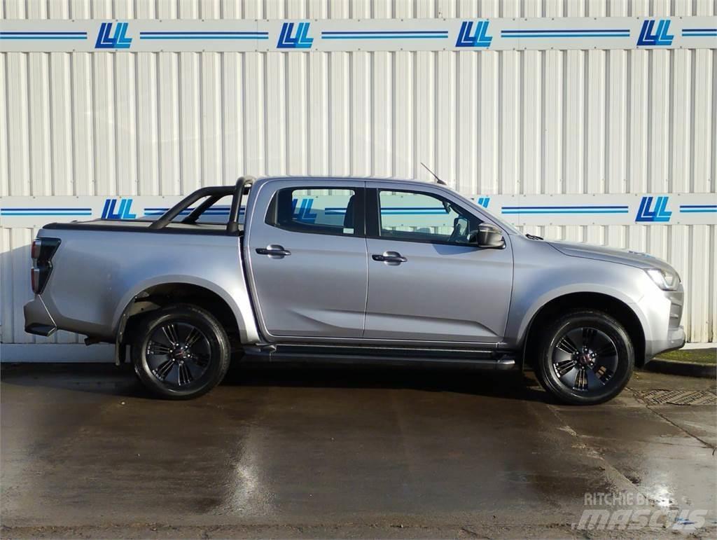 Isuzu V-Cross Other