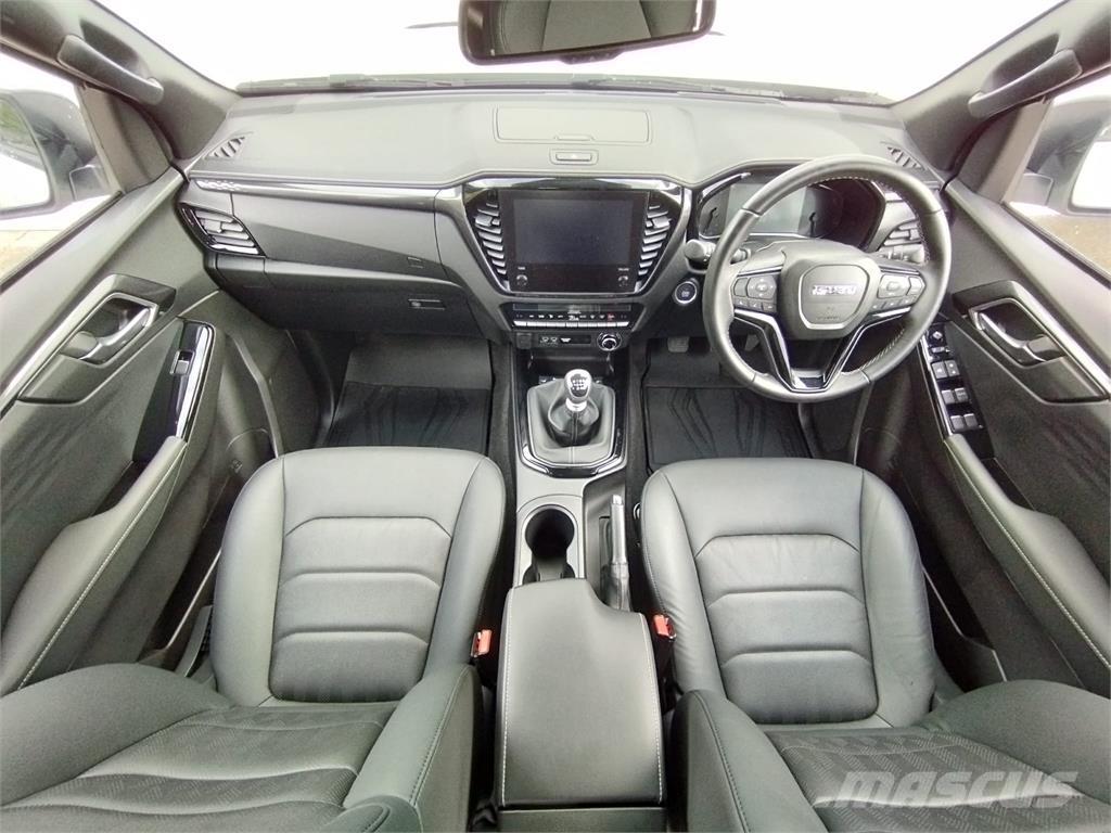 Isuzu V-Cross Pickup Trucks