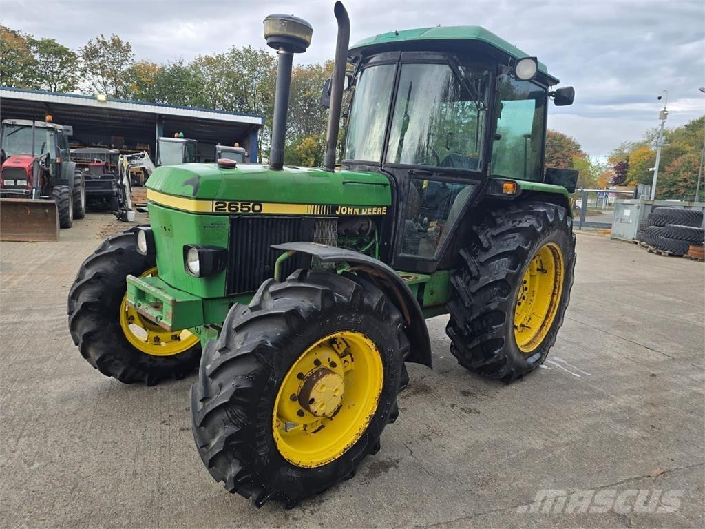 John Deere 2650 Tractors