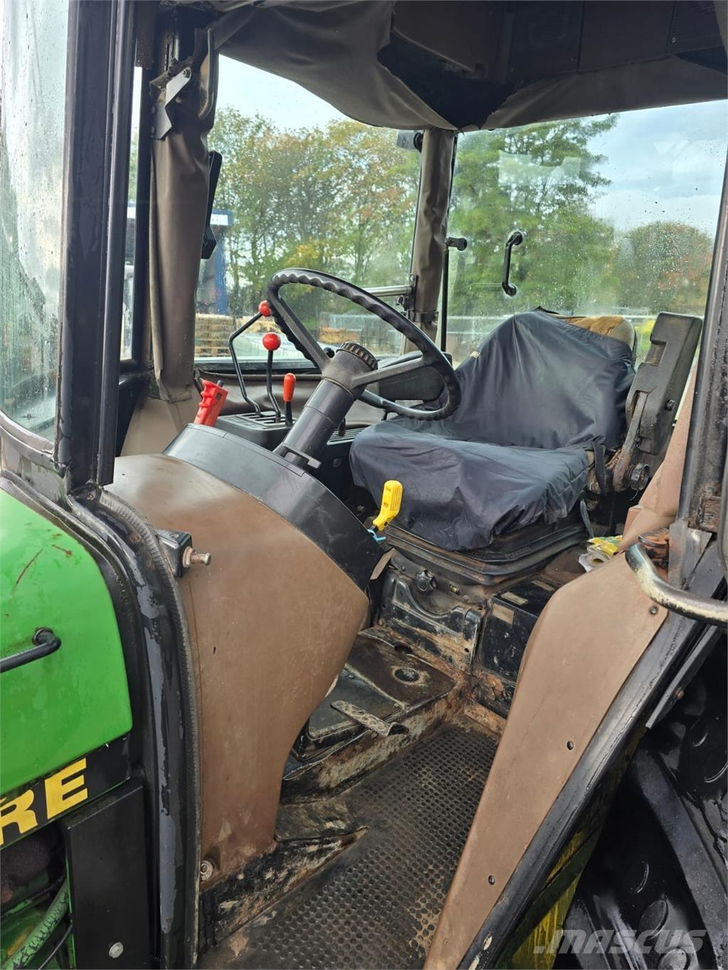 John Deere 2650 Tractors