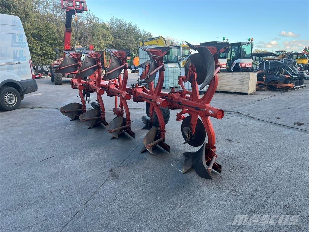 Kuhn Vari-Master Plows