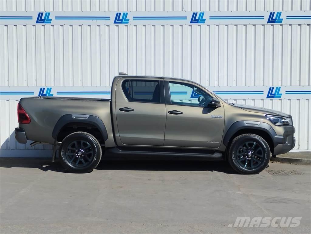 Toyota Invincible X Pickup Trucks