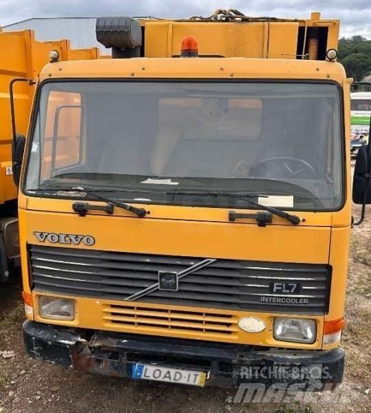 Volvo FL7 Garbage Trucks / Recycling Trucks