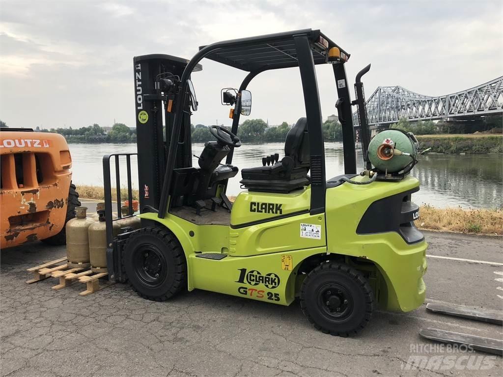 Clark GTS25L Misc Forklifts
