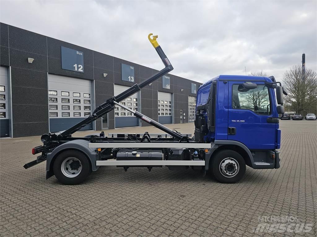 MAN TGL 12.190 BL Hook lift trucks