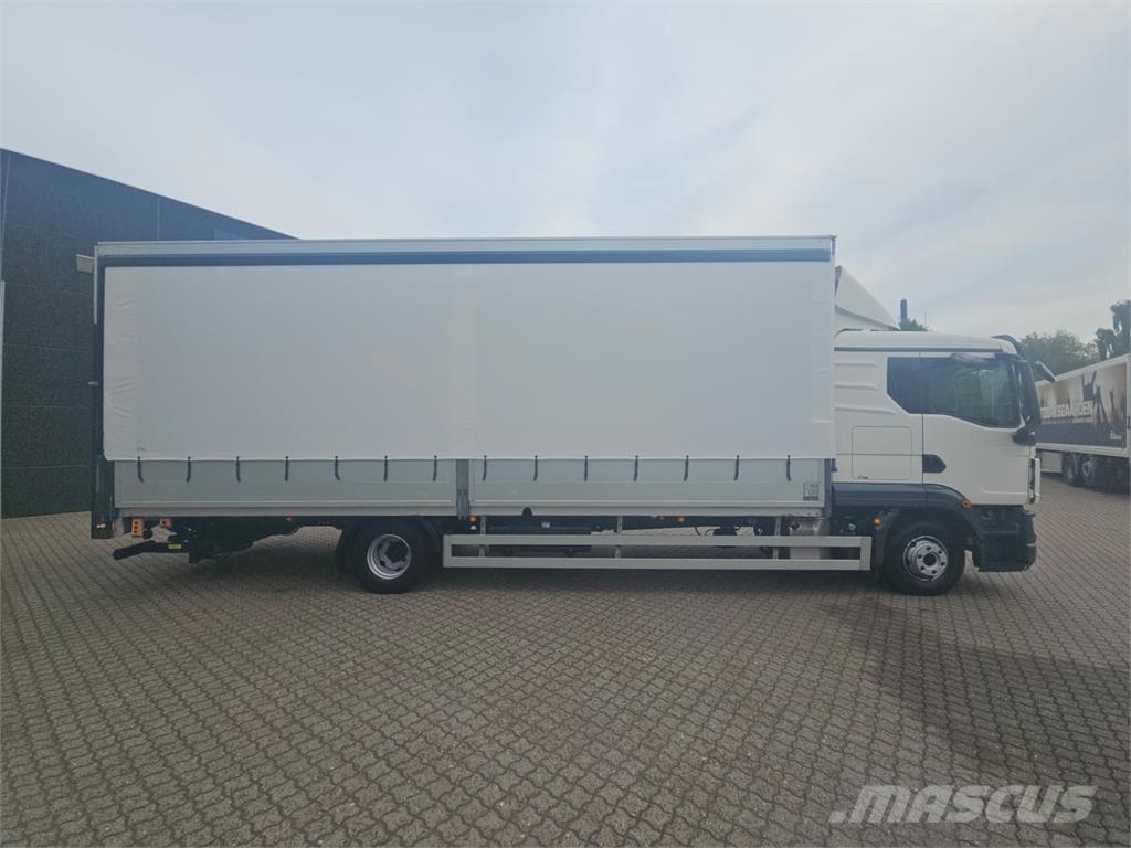 MAN TGL 12.250 Curtain Side Trucks