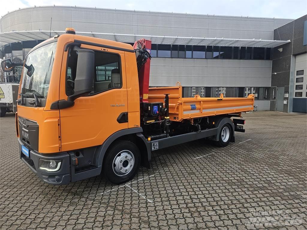 MAN TGL 8.220 Boom / Crane / Bucket Trucks