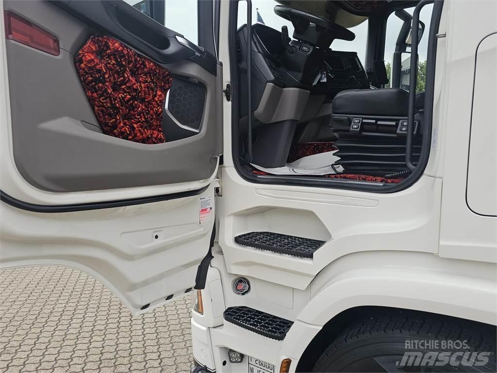 Scania R540 6x2 Conventional Trucks / Tractor Trucks