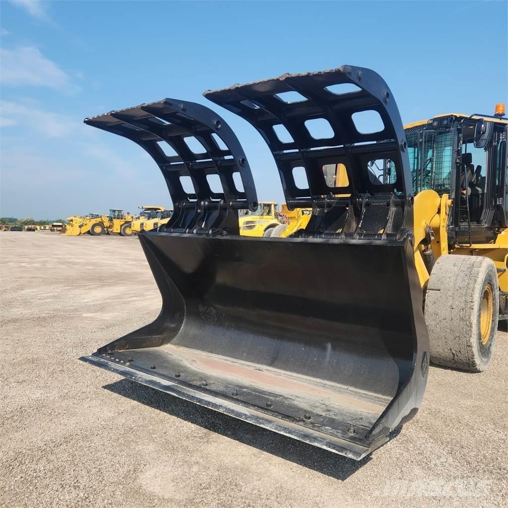 CAT 938M Wheel Loaders