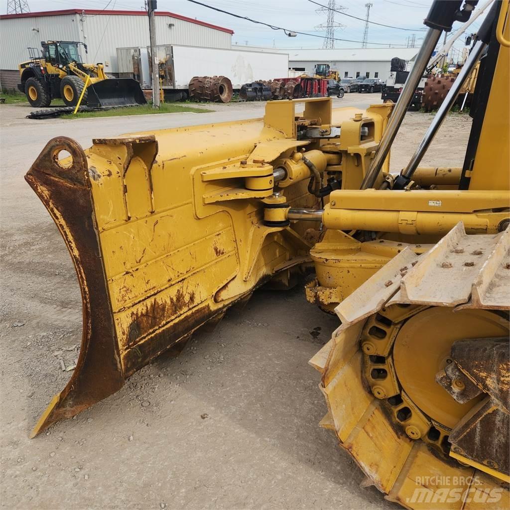 CAT D6T LGP Crawler dozers