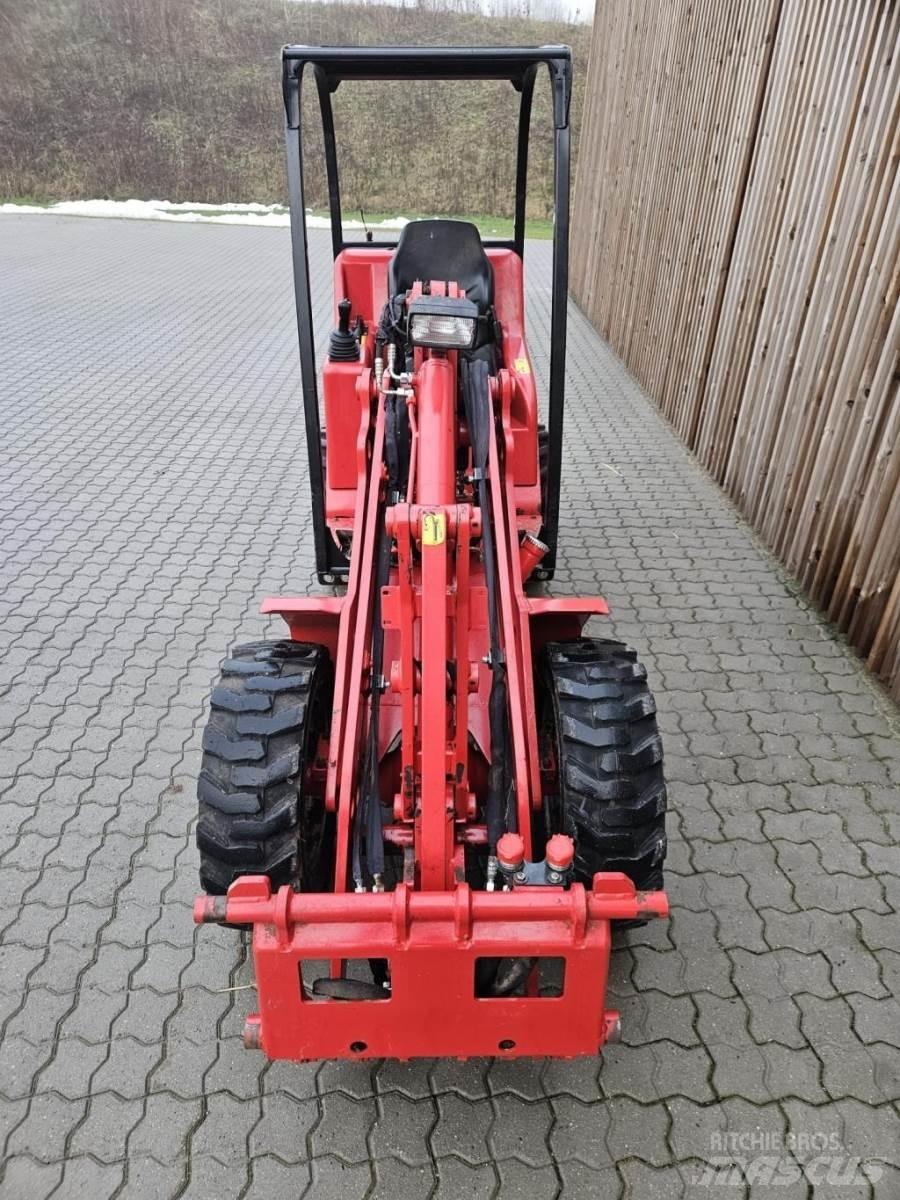 Schäffer 2428 SLT Mini Loader
