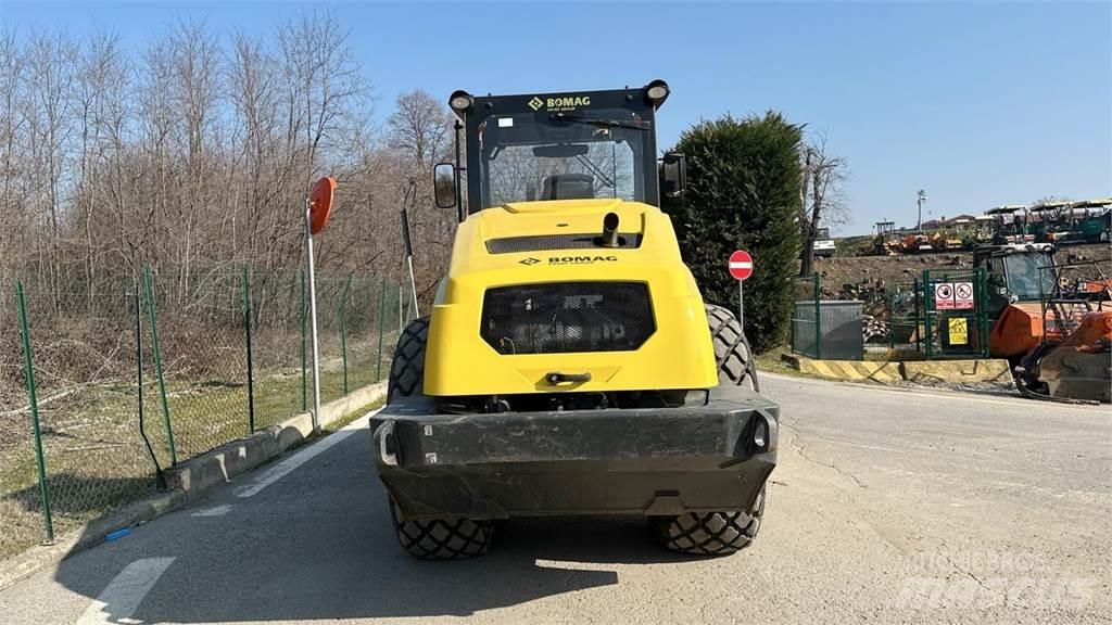 Bomag BW213 DH-5 Soil Compactors