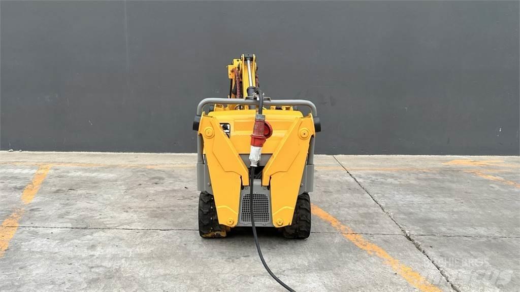 Brokk 90 Mini Excavators <7t (Mini Diggers)