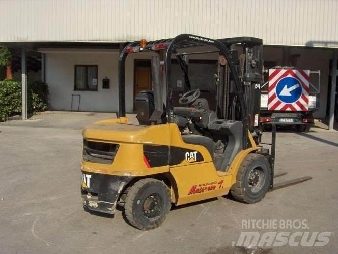 CAT DP30N Diesel Forklifts