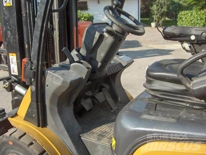 CAT DP30N Diesel Forklifts