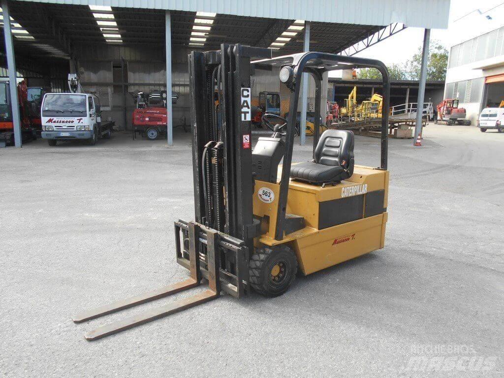 CAT F35 Electric Forklifts