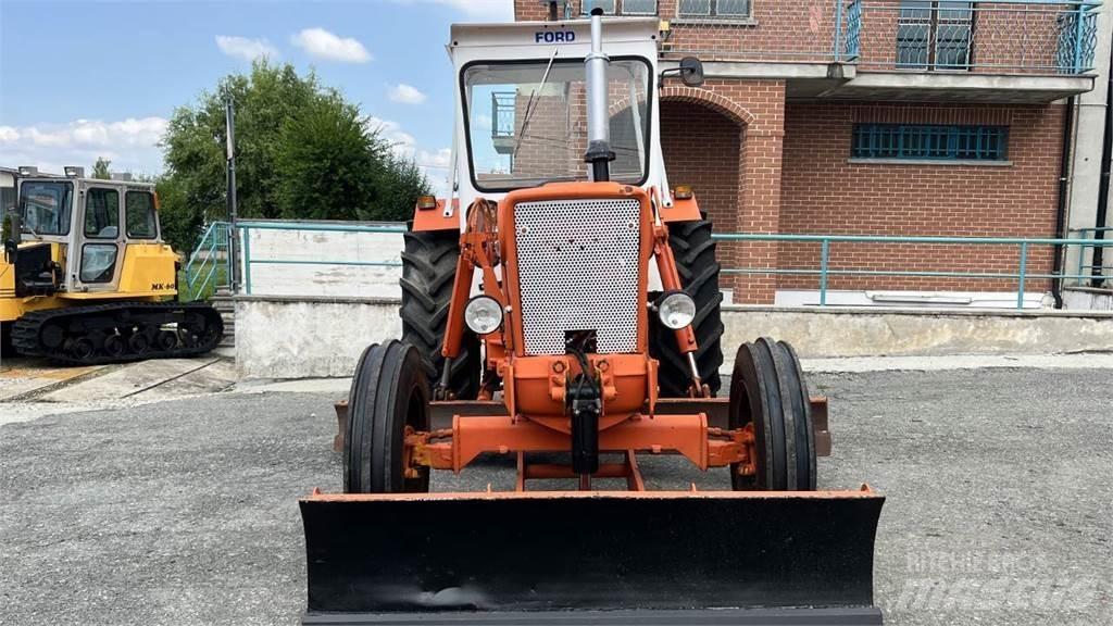 Ford 5600 4X2 Crawler dozers