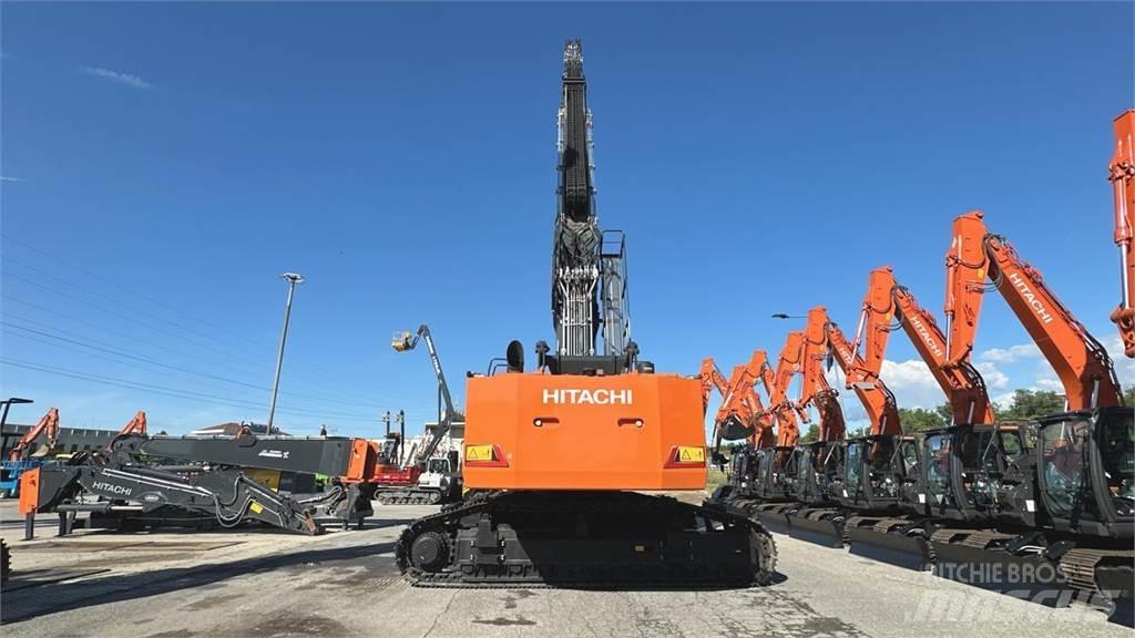 Hitachi KMC750S-7 Crawler Excavators