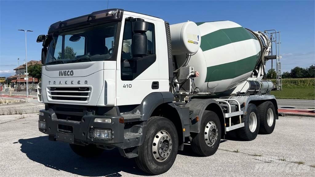 Iveco Trakker 410 8X4 Concrete Trucks