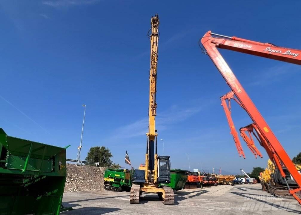 Komatsu PC400-LC Crawler Excavators