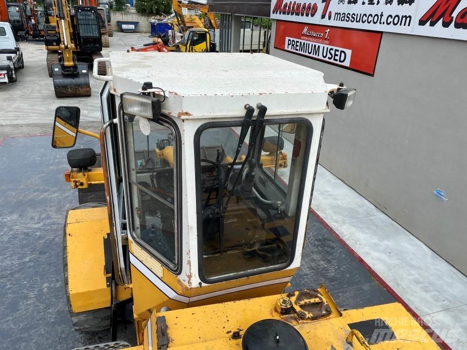 Liebherr L521 Wheel Loaders