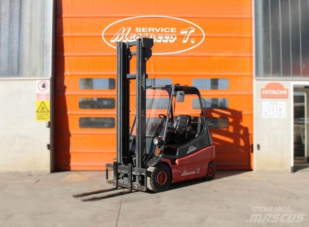 Linde E25-01 Electric Forklifts