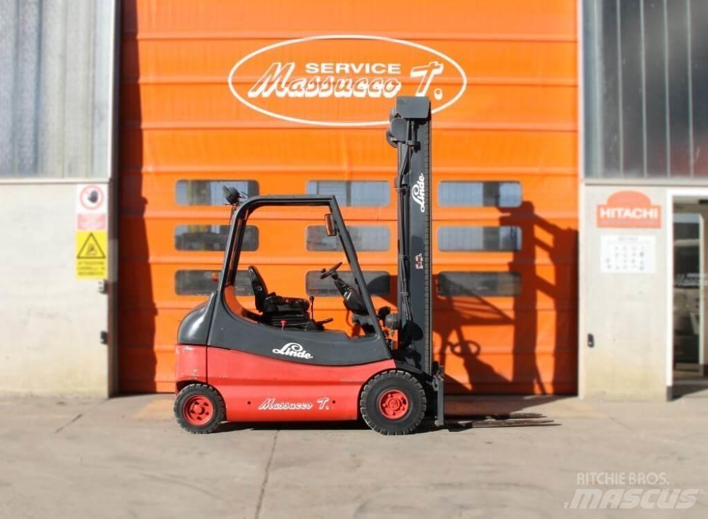 Linde E25-01 Electric Forklifts