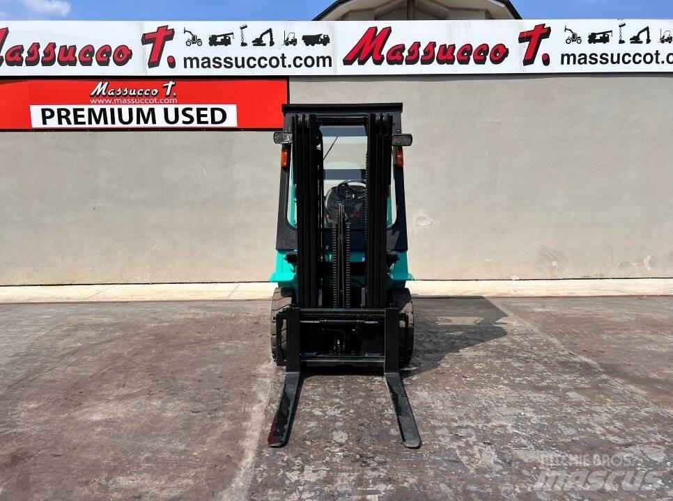 Mitsubishi FD25K Diesel Forklifts