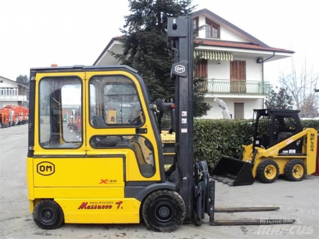 OM EU 30 Electric Forklifts