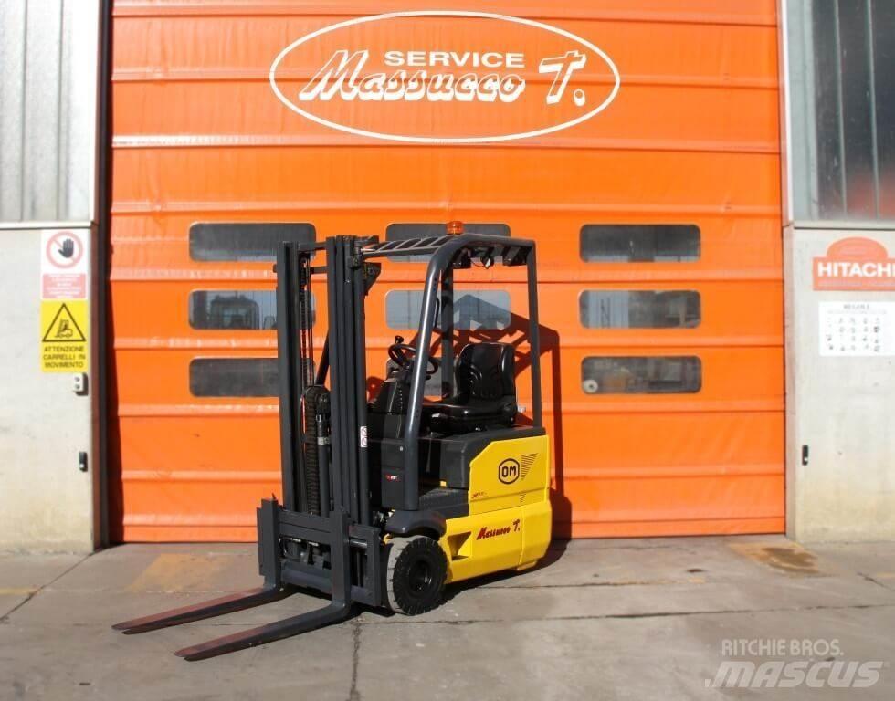 OM XE13 AC Electric Forklifts