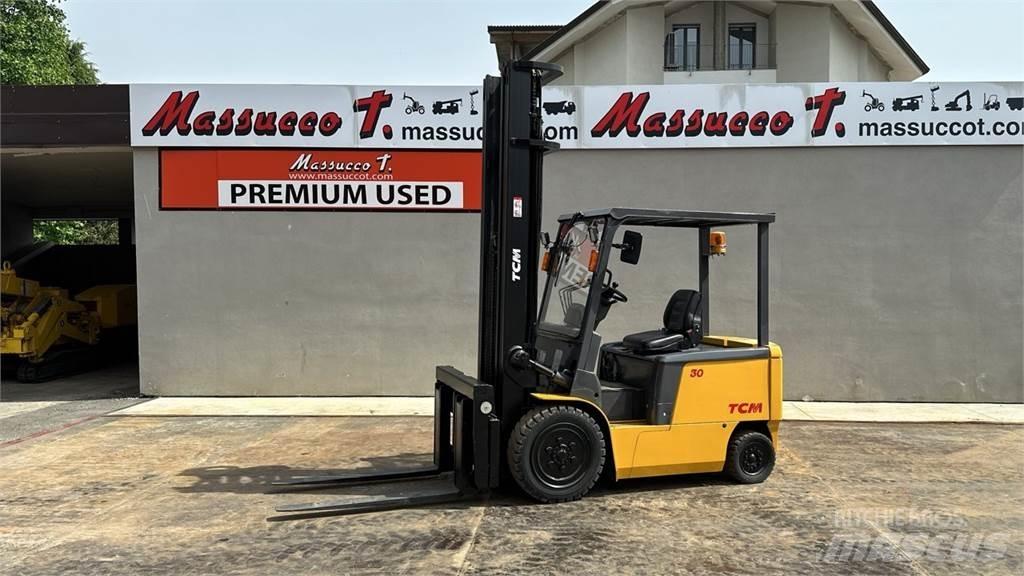 TCM FB30-7V Electric Forklifts