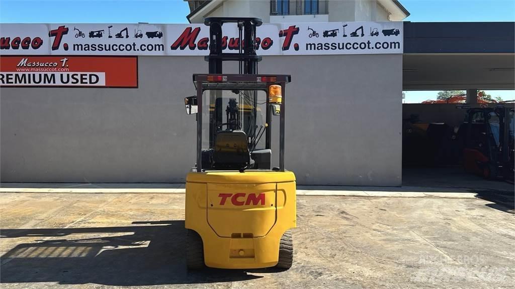 TCM FB30-7V Electric Forklifts