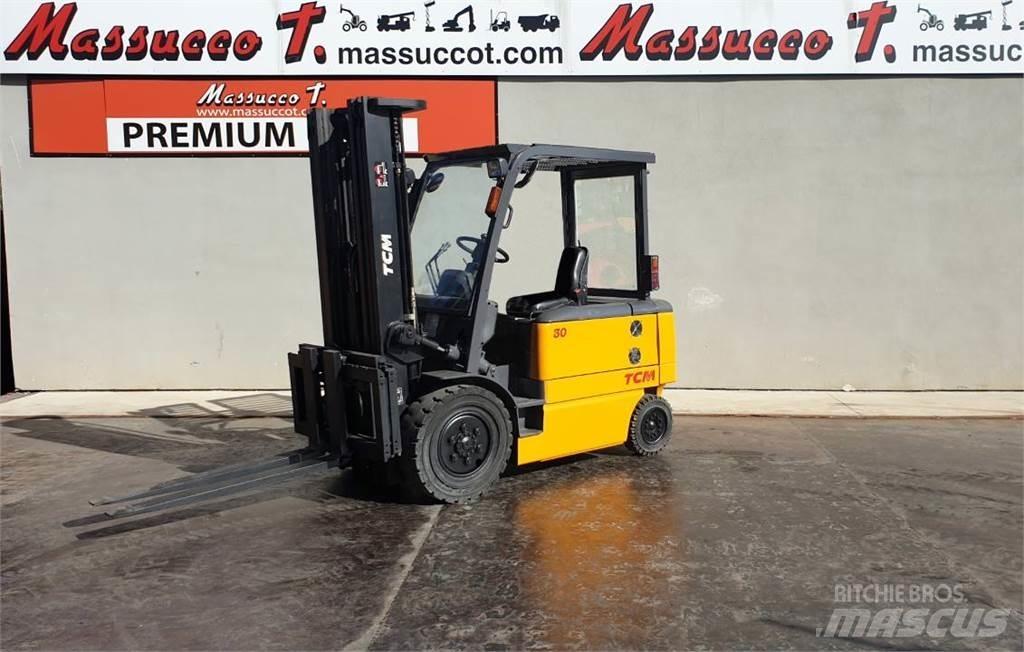 TCM FHB 30-6 Electric Forklifts