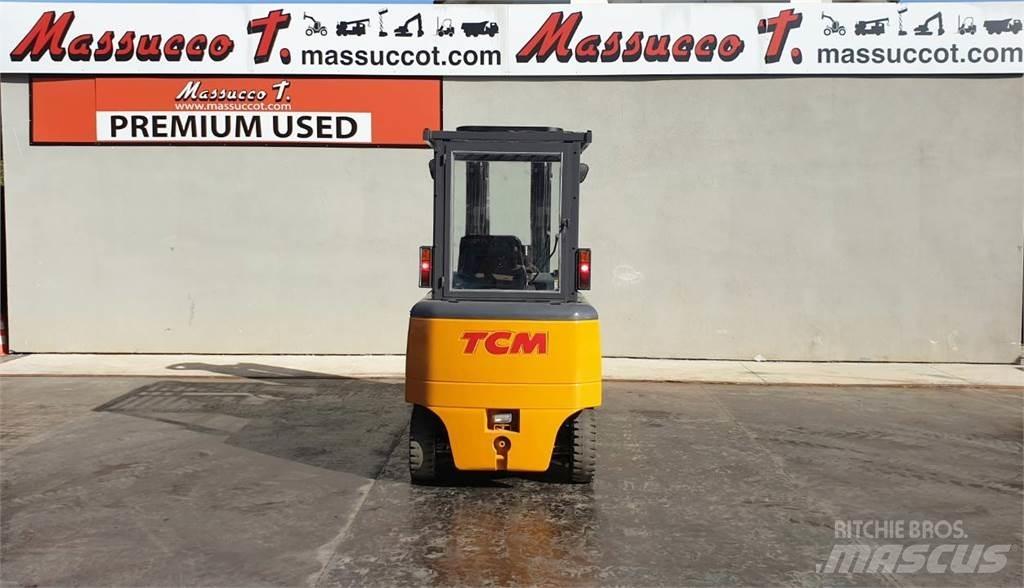 TCM FHB 30-6 Electric Forklifts