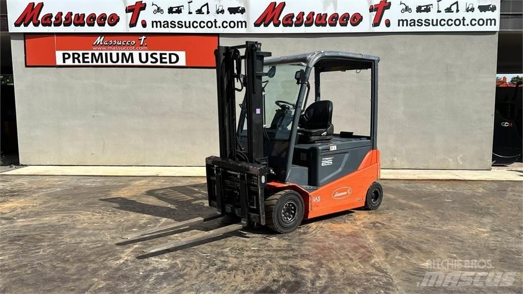 Toyota 8FBMT25 Electric Forklifts