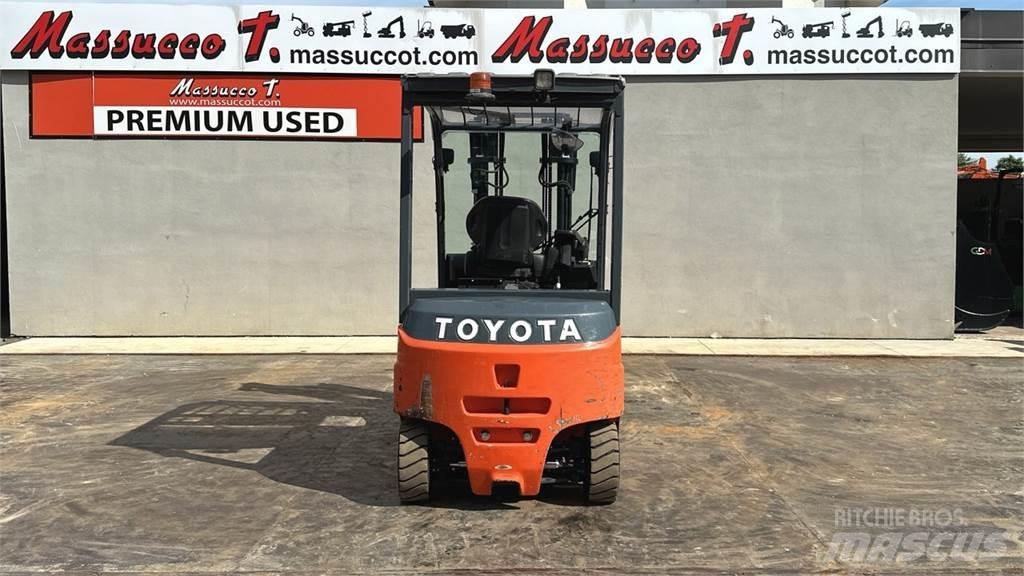 Toyota 8FBMT25 Electric Forklifts