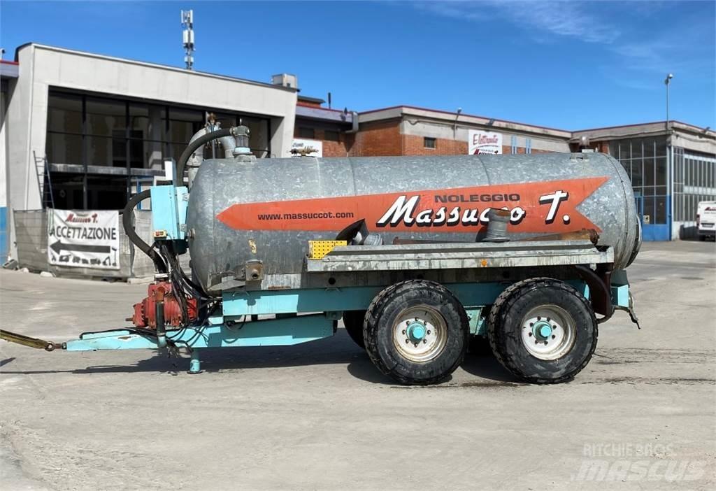 Vaia MB 141 Tank Trucks