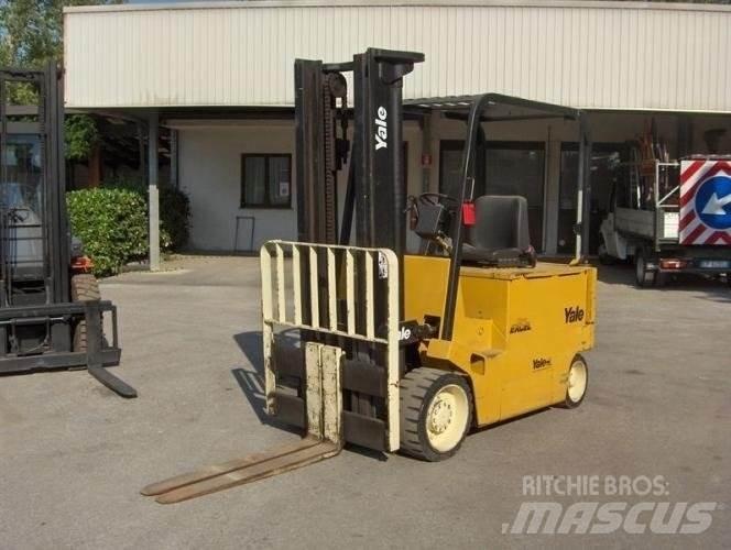 Yale ERC40-AKE Electric Forklifts