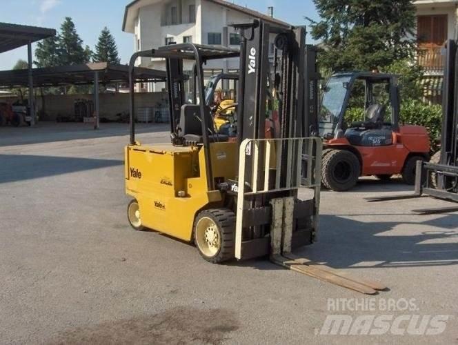 Yale ERC40-AKE Electric Forklifts