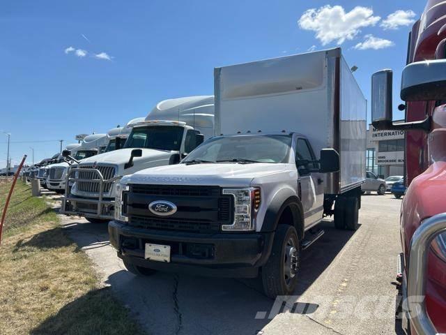 Ford F450 XL 4x2 Box trucks