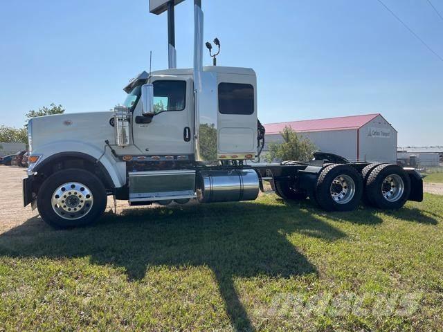 International HX Conventional Trucks / Tractor Trucks