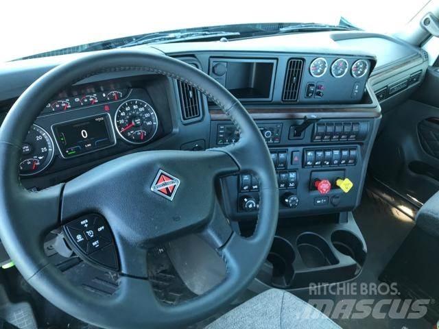 International HX Conventional Trucks / Tractor Trucks