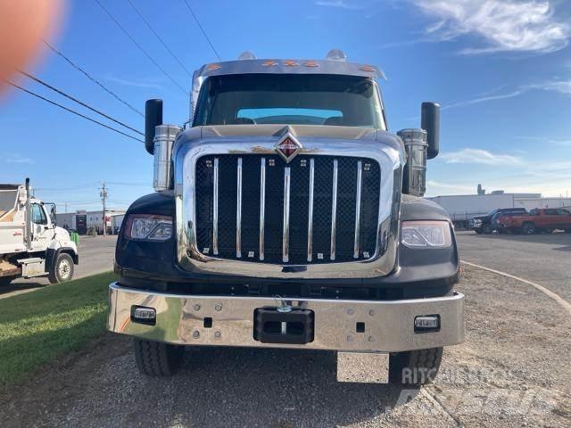 International HX Conventional Trucks / Tractor Trucks