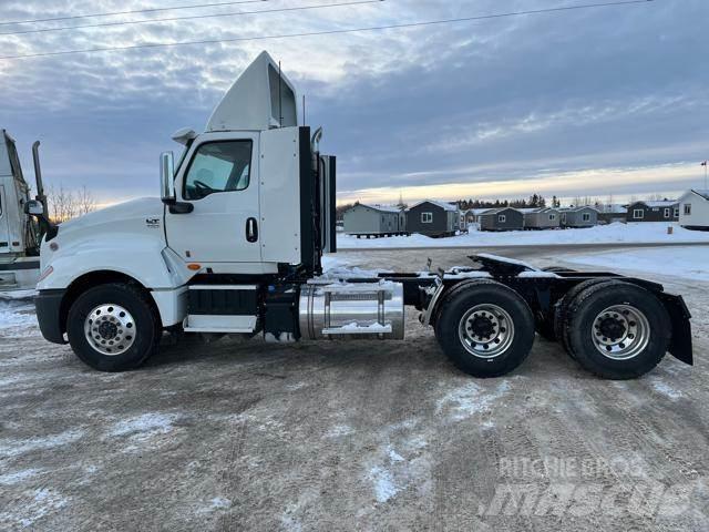 International LT Conventional Trucks / Tractor Trucks
