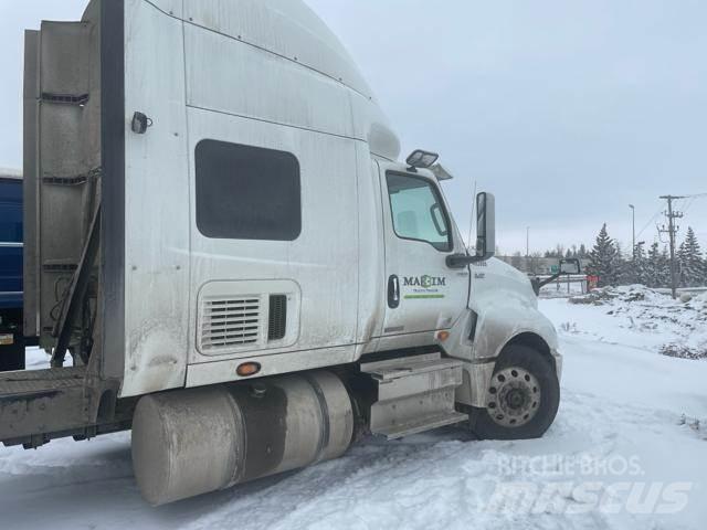 International LT Conventional Trucks / Tractor Trucks